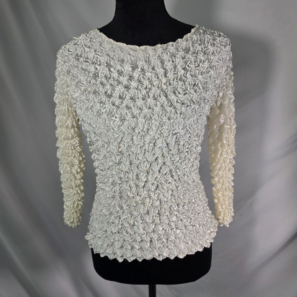 Y2K Magic Scarf Co Ivory Cream Popcorn Bubble Top Long Sleeve One Size